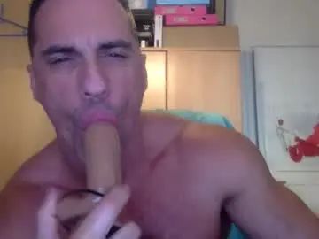 Gay sex chat with bubblemaleass35 - camgaychat.com - Britain