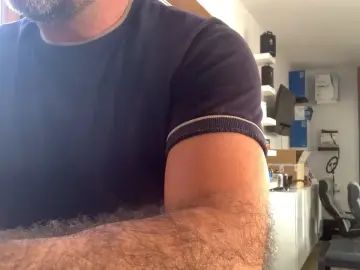 Gay sex chat with Rafala75 - camgaychat.com - Romania