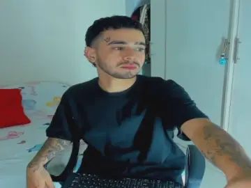 Gay sex chat with JohnE_Medina - camgaychat.com - Spain