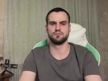 Gay sex chat with Iveran4ik_love - camgaychat.com - Britain