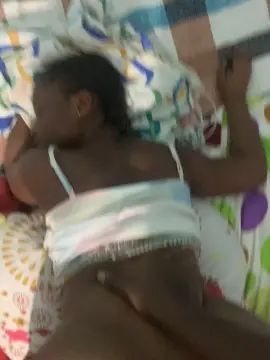 Gay sex chat with ivorianbigdick - camgaychat.com