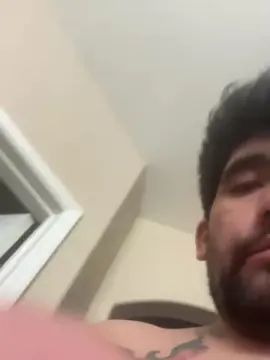 Gay sex chat with adan107 - camgaychat.com - Britain