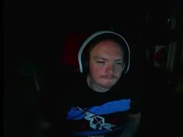 Gay sex chat with stonerguy694201 - camgaychat.com - Britain