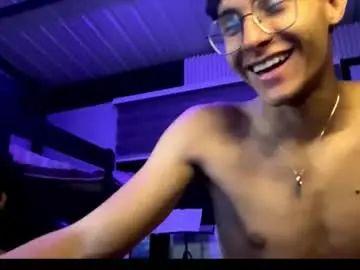 Gay sex chat with papita_pelada - camgaychat.com - Britain