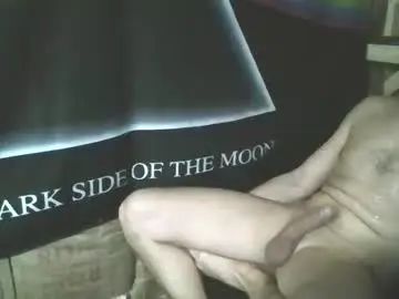 Gay sex chat with cum_to_me63282 - camgaychat.com - Britain