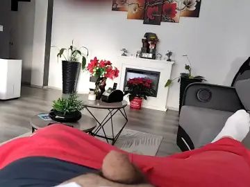 Gay sex chat with futbine5 - camgaychat.com - Romania