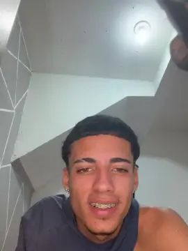 Gay sex chat with Novinhodoot22 - camgaychat.com - Portugal