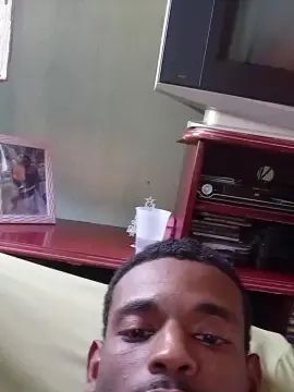 Gay sex chat with Dubolt22 - camgaychat.com