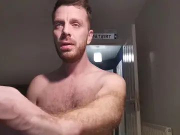 Gay sex chat with deanomk95 - camgaychat.com - Britain