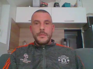 Gay sex chat with Dartagnantdu771 - camgaychat.com - France