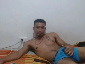 Gay sex chat with JamesEkisde06 - camgaychat.com - Britain