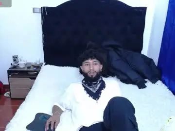 Gay sex chat with samudiaz_ - camgaychat.com - Britain