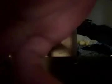 Gay sex chat with yourwhiteislandboy - camgaychat.com - Britain