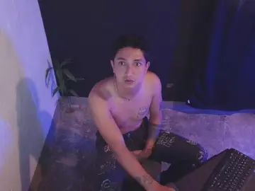 Gay sex chat with axel_russo - camgaychat.com - Spain