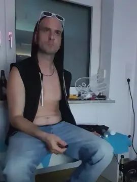 Gay sex chat with BadHeDirtyShe - camgaychat.com - Germany