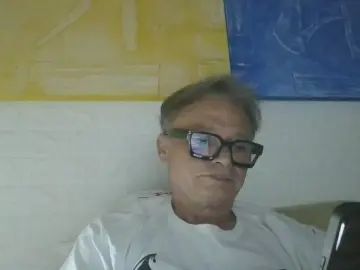 Gay sex chat with cesarcomeui - camgaychat.com - Britain