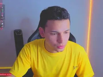 Gay sex chat with teddy_cowboy - camgaychat.com - Britain