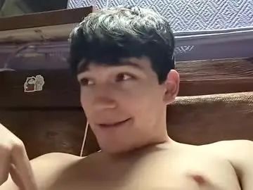 Gay sex chat with leo_cutie - camgaychat.com - Britain