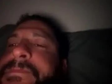 Gay sex chat with jimmysantana - camgaychat.com - Britain