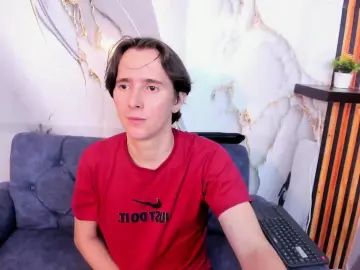 Gay sex chat with Aaron_LatinMen2 - camgaychat.com - Britain