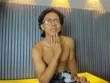 Gay sex chat with ethan_cts - camgaychat.com - Spain