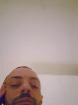 Gay sex chat with Trumptower25 - camgaychat.com - Britain