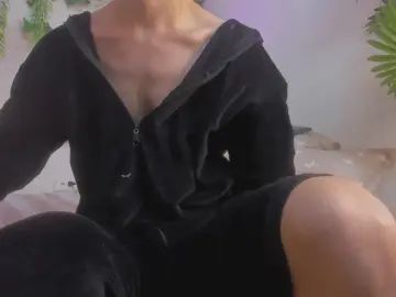 Gay sex chat with AngelSlimm - camgaychat.com - Britain