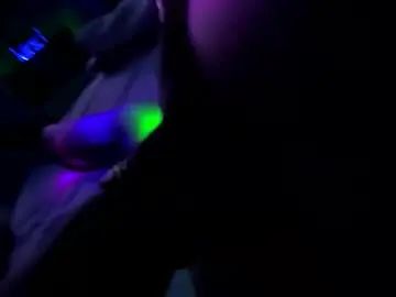 Gay sex chat with hmc200 - camgaychat.com - Britain