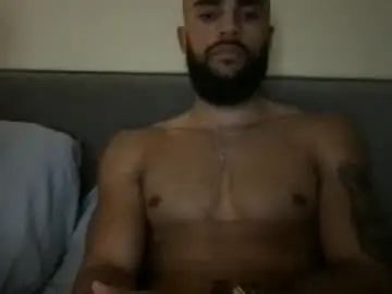 Gay sex chat with tallmixed25 - camgaychat.com - Britain