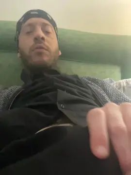 Gay sex chat with andreascarpell5 - camgaychat.com - Italy