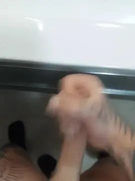 Gay sex chat with Devid1985 - camgaychat.com - Italy