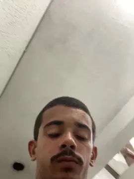 Gay sex chat with Leolima002 - camgaychat.com - Portugal