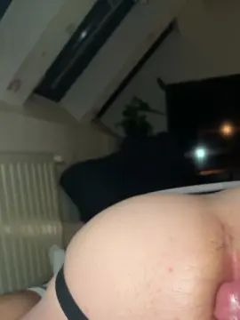 Gay sex chat with ChasingSeb - camgaychat.com - Britain