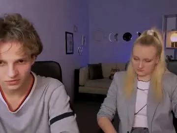 Gay sex chat with didi_meow - camgaychat.com - Britain