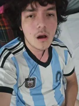 Gay sex chat with Nicolasnif - camgaychat.com - Britain