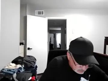 Gay sex chat with sexycatlicker5 - camgaychat.com - Britain