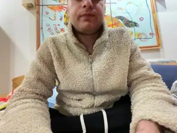 Gay sex chat with cubanito02020 - camgaychat.com - Italy