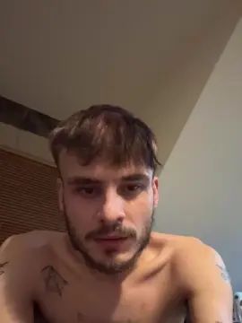 Gay sex chat with Unknownkie24 - camgaychat.com - Britain