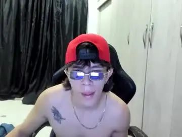 Gay sex chat with dominic_xl - camgaychat.com - Britain