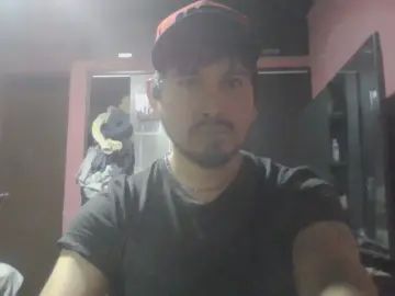 Gay sex chat with MisterWillWonka - camgaychat.com - Britain