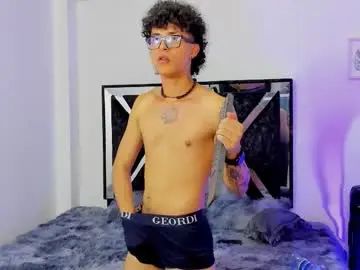 Gay sex chat with eliasferragamo - camgaychat.com - Britain