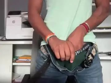 Gay sex chat with lau213 - camgaychat.com - France