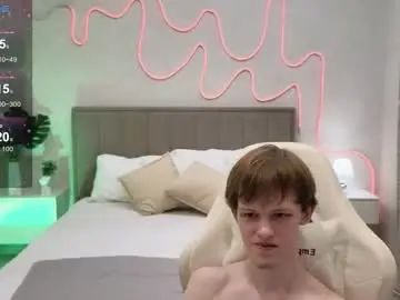 Gay sex chat with fakeangel87 - camgaychat.com - Russia