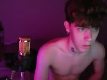 Gay sex chat with andertwink - camgaychat.com - Britain