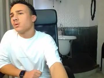 Gay sex chat with callumpike - camgaychat.com - Britain