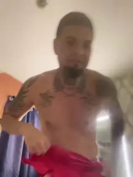 Gay sex chat with Kensexxysexxy - camgaychat.com - Britain