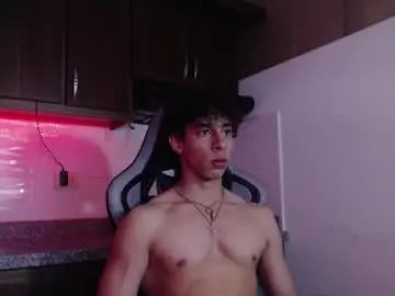 Gay sex chat with chris_evans27 - camgaychat.com - Britain