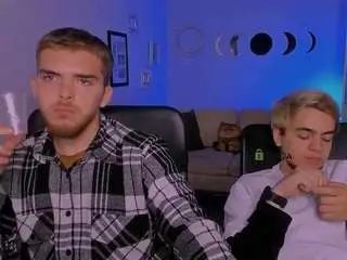 Gay sex chat with robin-spy - camgaychat.com