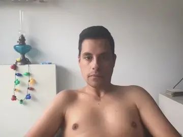 Gay sex chat with Lomax_01 - camgaychat.com - France
