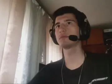 Gay sex chat with JamesLagerfeld - camgaychat.com - Germany